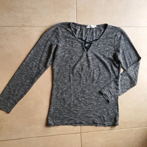 Toi&Moi blouse like new, gray, cross front design, sizes M and L