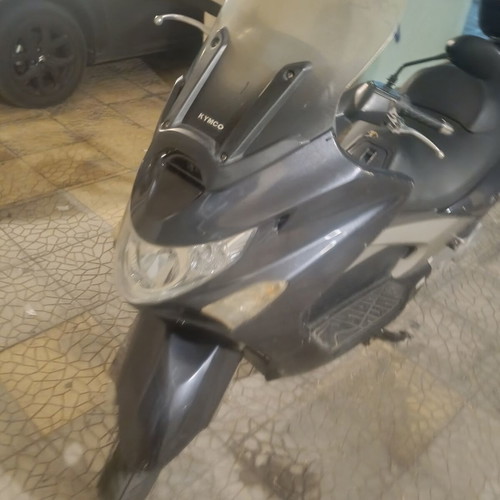 Kymco Xciting 250 scooter like new, petrol, manual transmission
