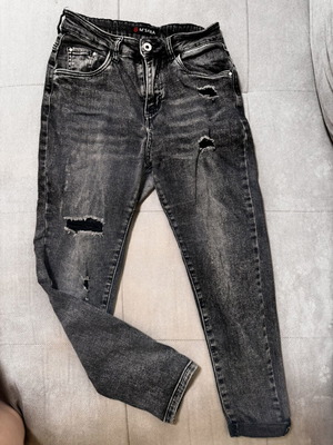 Women's jeans
