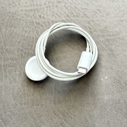 Apple Watch Series 8 45mm μεταχειρισμένο με αυθεντικό και 3 επιπλέον λουράκια