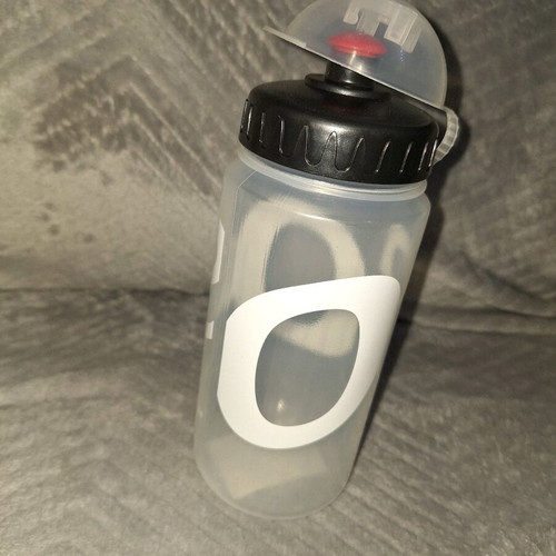 OuterEdge 600ml bicycle water bottle new with bottle holder
