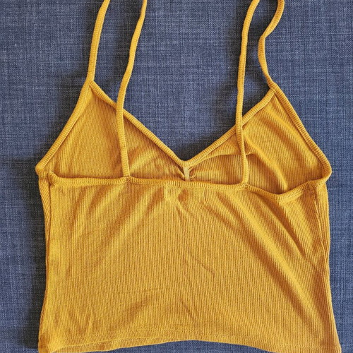 Bershka Crop Top with Spaghetti Straps musardi like new, Medium