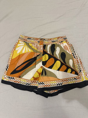 Zara colorful shorts like new, size M, brown and orange