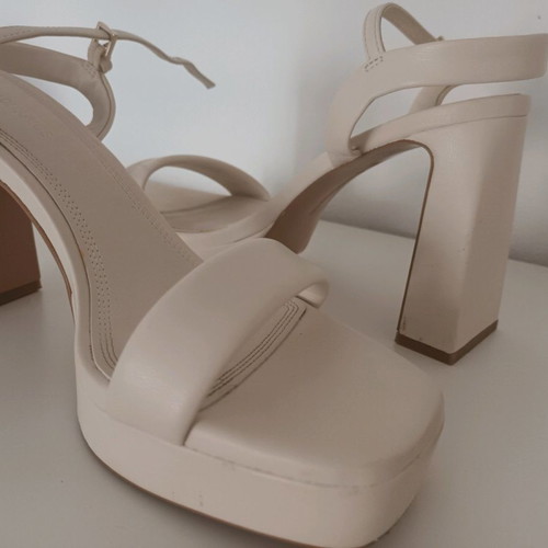High-heeled sandals like new, size 38