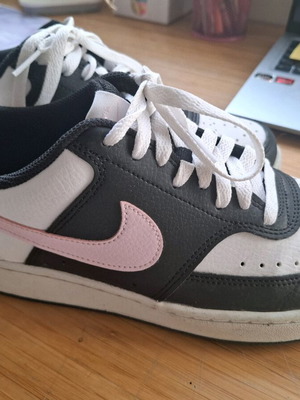 Nike Court Vision αθλητικά παπούτσια νούμερο 39 σαν καινούργια μαύρο και άσπρο