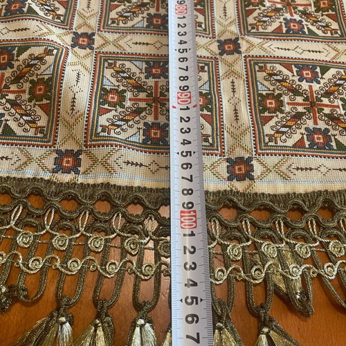Metrito Embroidered Tablecloth Like New with Wide Lace
