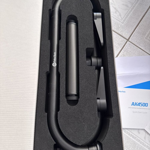 FeiyuTech AK4500 Gimbal like new with Dual Handle Grip