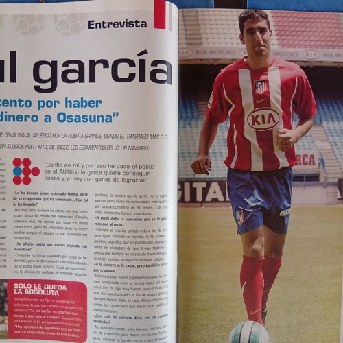 Don Balon magazine like new with Messi poster