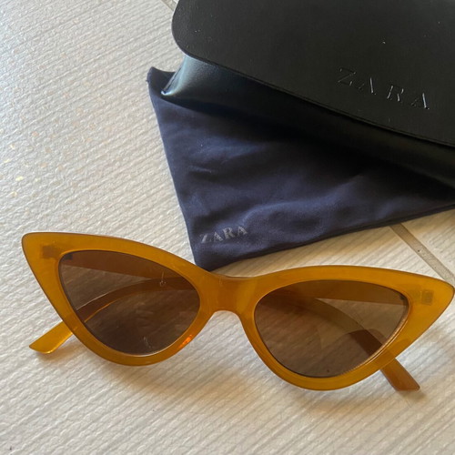 Zara cat eye sunglasses like new with brown lens and horn frame