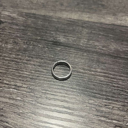 Silver ring brand new in excellent condition