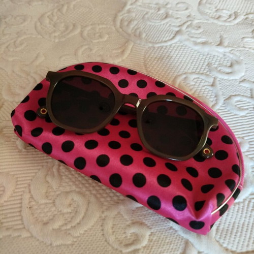 Sunglasses olive green like new