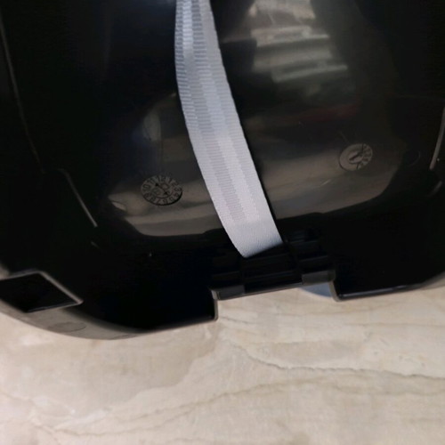 Chicco baby car seat like new, for 0 to 13 kg