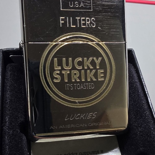 Zippo Armor Lucky Strike collectible lighter unused