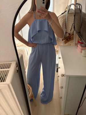 White 22 one-piece jumpsuit like new, turquoise, size S