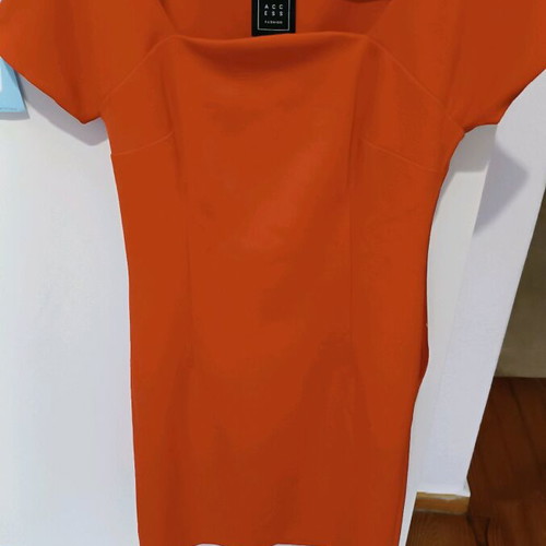Access dress size 44 like new, red