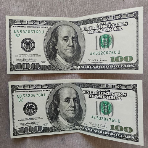 Five Uncirculated 100 Dollar Bills Benjamin Franklin