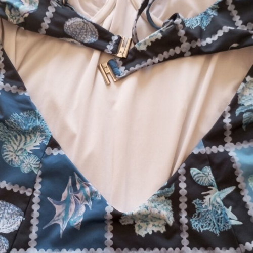 Hemithea swimsuit large blue like new