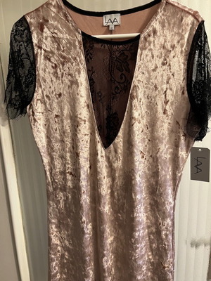 Φόρεμα με V λαιμόκοψη και δαντέλα ροζ/μαύρο, ολοκαίνουργιο, μέγεθος large