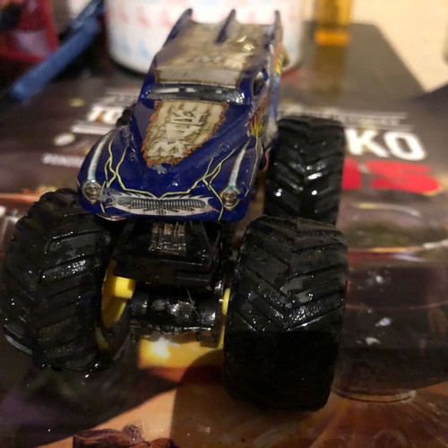 Monster truck like new