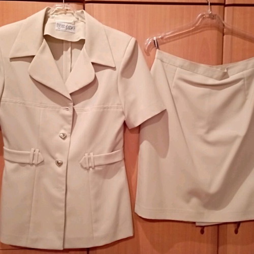 Summer set jacket and skirt beige Baziana like new
