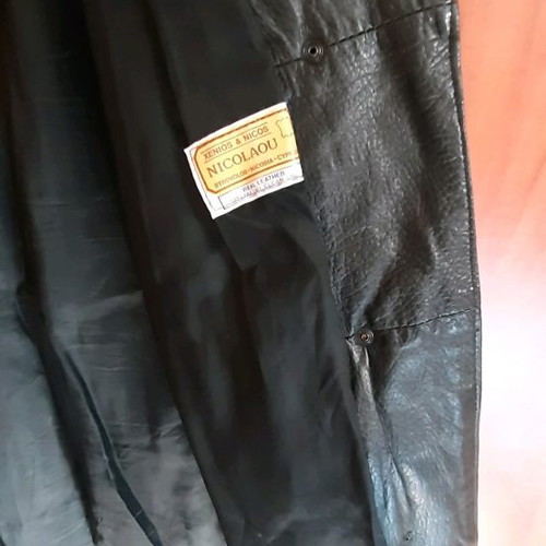 Leather black women's coat used, very large size