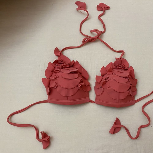 Bikini coral size M like new with chest padding