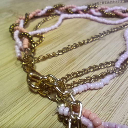 Long pink necklace with mixed chains