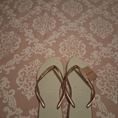 Havaianas flip flops, gold, size 41