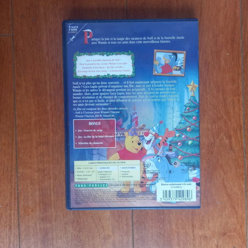 Winnie the Pooh DVD like new, in French, animated
