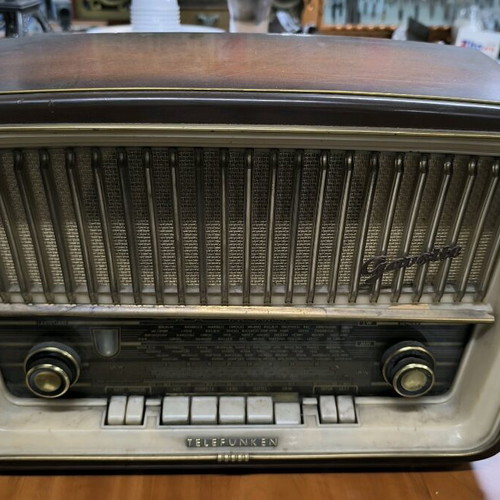 Vintage Telefunken radio used, fully functional