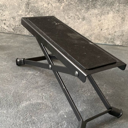 Guitar footrest like new
