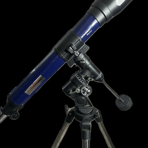 Bresser Skylux 70/700 telescope used with tripod and eyepieces