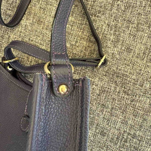 Leather shoulder bag like new, purple, made in Italy