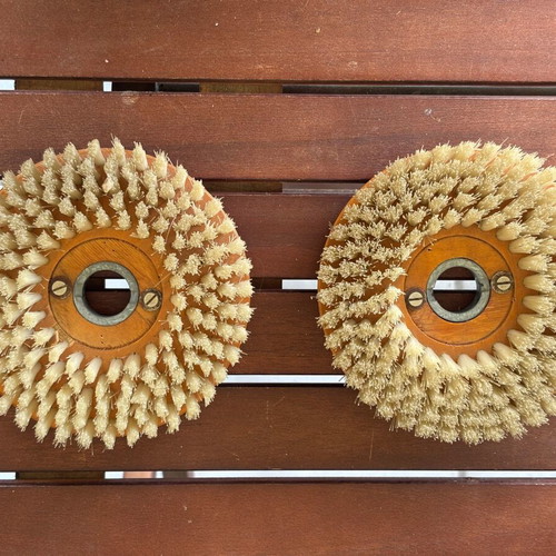 Floor Cleaning Brushes new, compatible with most machines, 1960