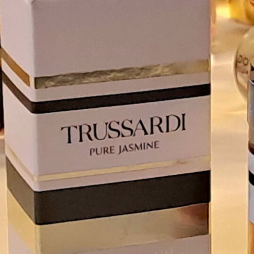 Trussardi Pure Jasmine άρωμα καινούργιο με κουτί