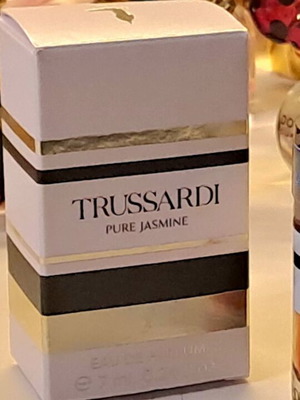 Trussardi Pure Jasmine άρωμα καινούργιο με κουτί