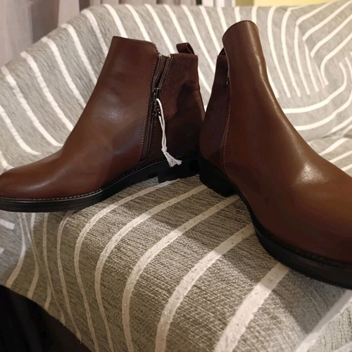 Xti women's brown ankle boots new, size 39