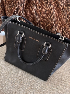 Michael Kors black crossbody bag like new with strap