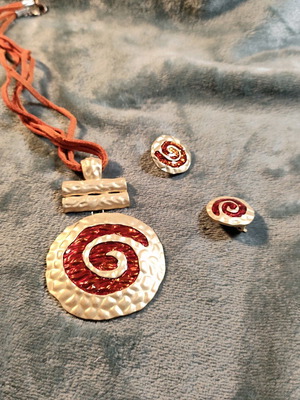 Jewelry set necklace with clip earrings used, orange and gold