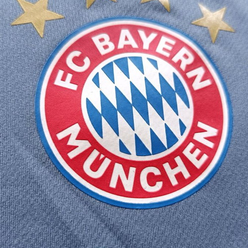 Bayern Munich Adidas 2018 training jersey size S like new