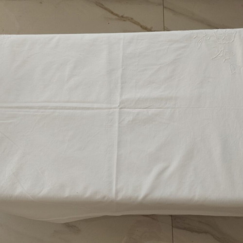 Vintage Minimal Λευκό Σεντόνι ημίδιπλο με φίνο κέντημα και αζούρ γαζί