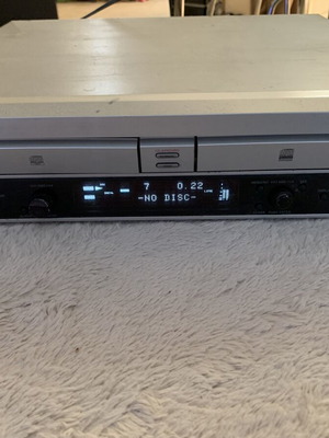 Sony RCD-W100 CD player and recorder