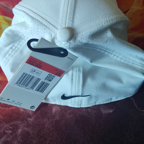 Nike cap unused unisex L/XL white