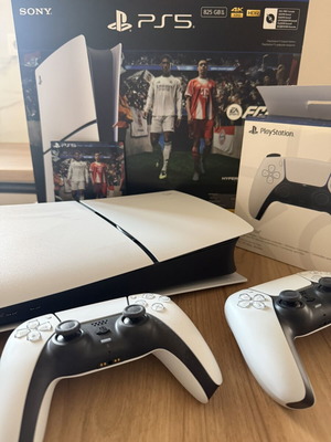 PlayStation 5 Slim Digital Edition 825GB πακέτο με EA Sports FC 26 και 2 χειριστήρια DualSense σαν καινούργιο