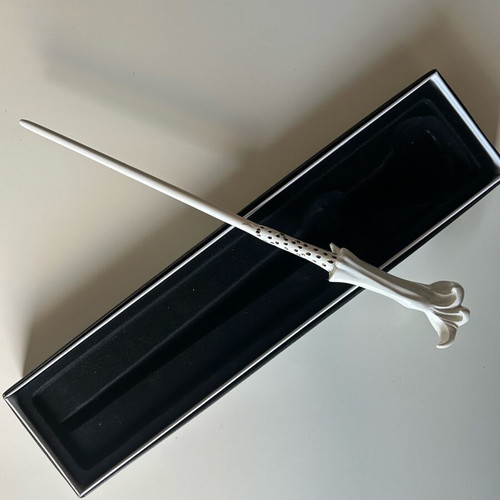 Magic Wand Voldemort Replica like new