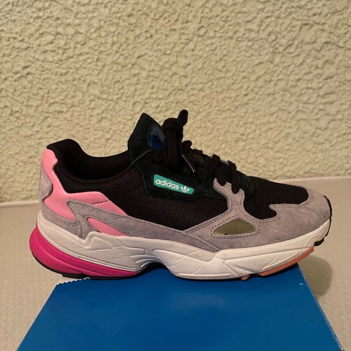 Adidas Falcon 41 1/3 used multicolor sports shoes