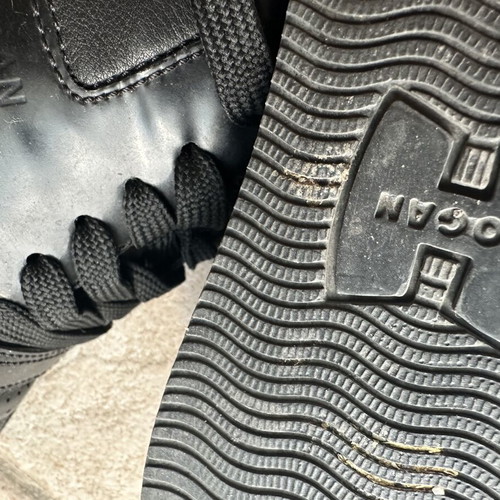 Hogan sneakers like new, black leather and suede, size 38.5-39