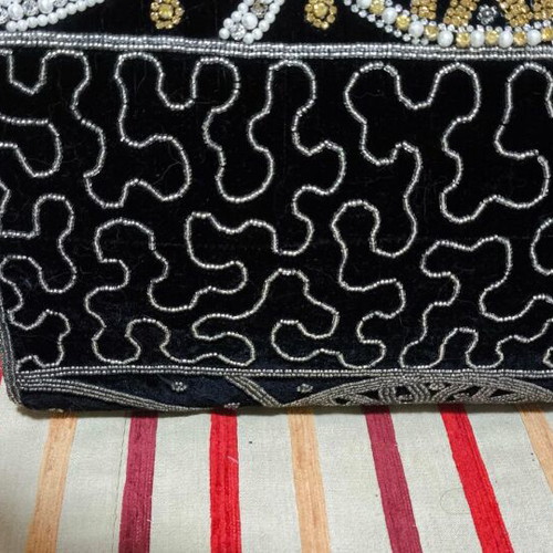 Handmade women's black velvet handbag used with strass