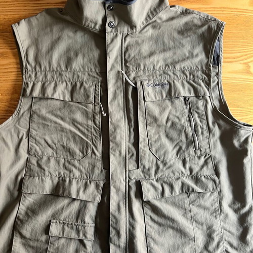 Columbia sleeveless jacket khaki XXL like new