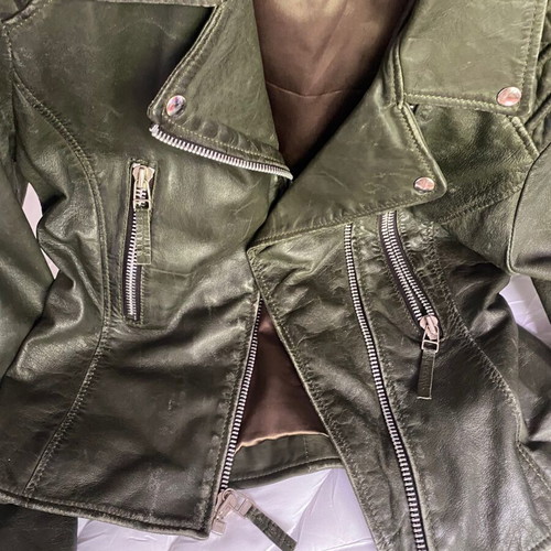 Italian leather jacket like new, green, size L